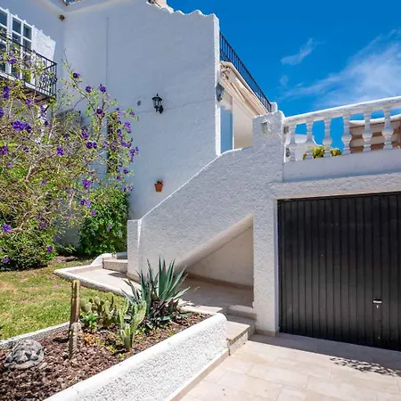 Lovely Townhouse, Several Terraces, Garden, Pool Semesterbostad Nerja