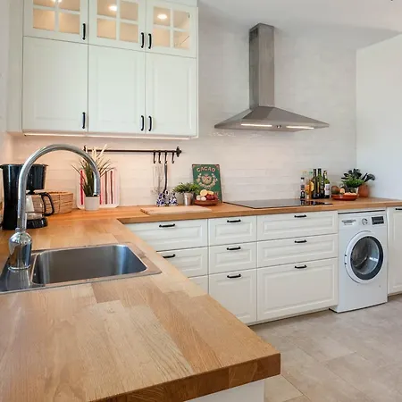 Lovely Townhouse, Several Terraces, Garden, Pool Semesterbostad Nerja